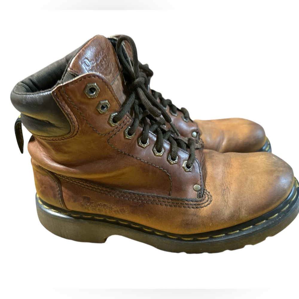 Vintage Dr Martens 8A24 Brown Boots Size 9
Made in England